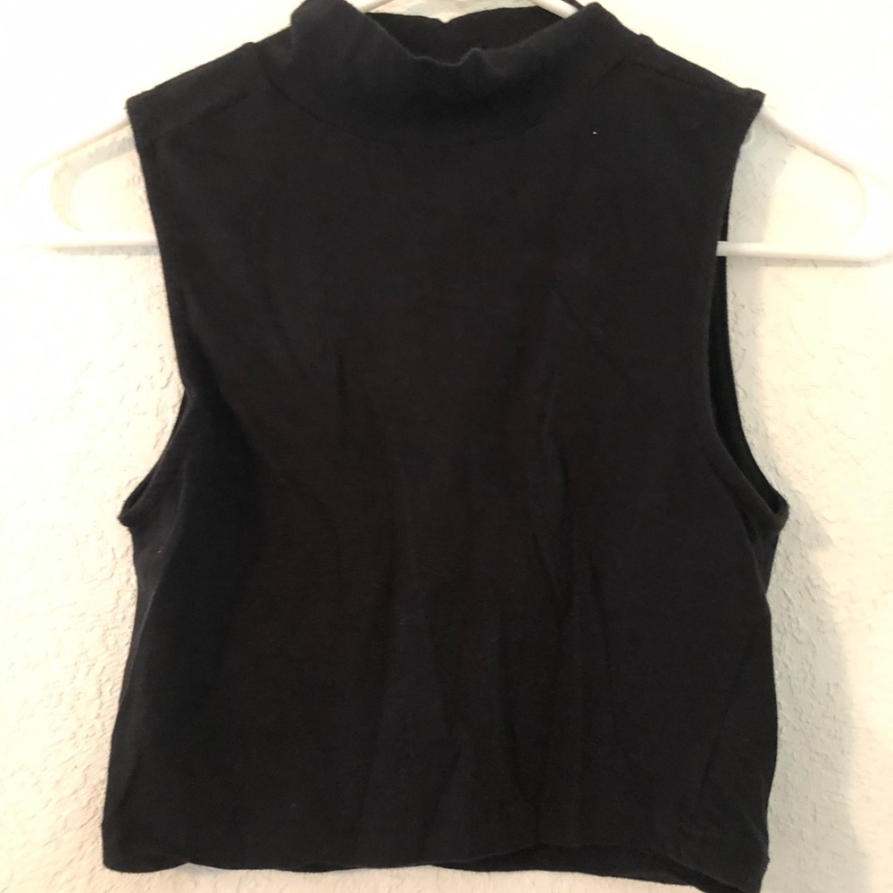 Black crop top